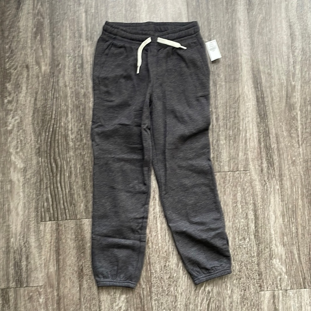 Old Navy boys sweatpants, size 8, NWT